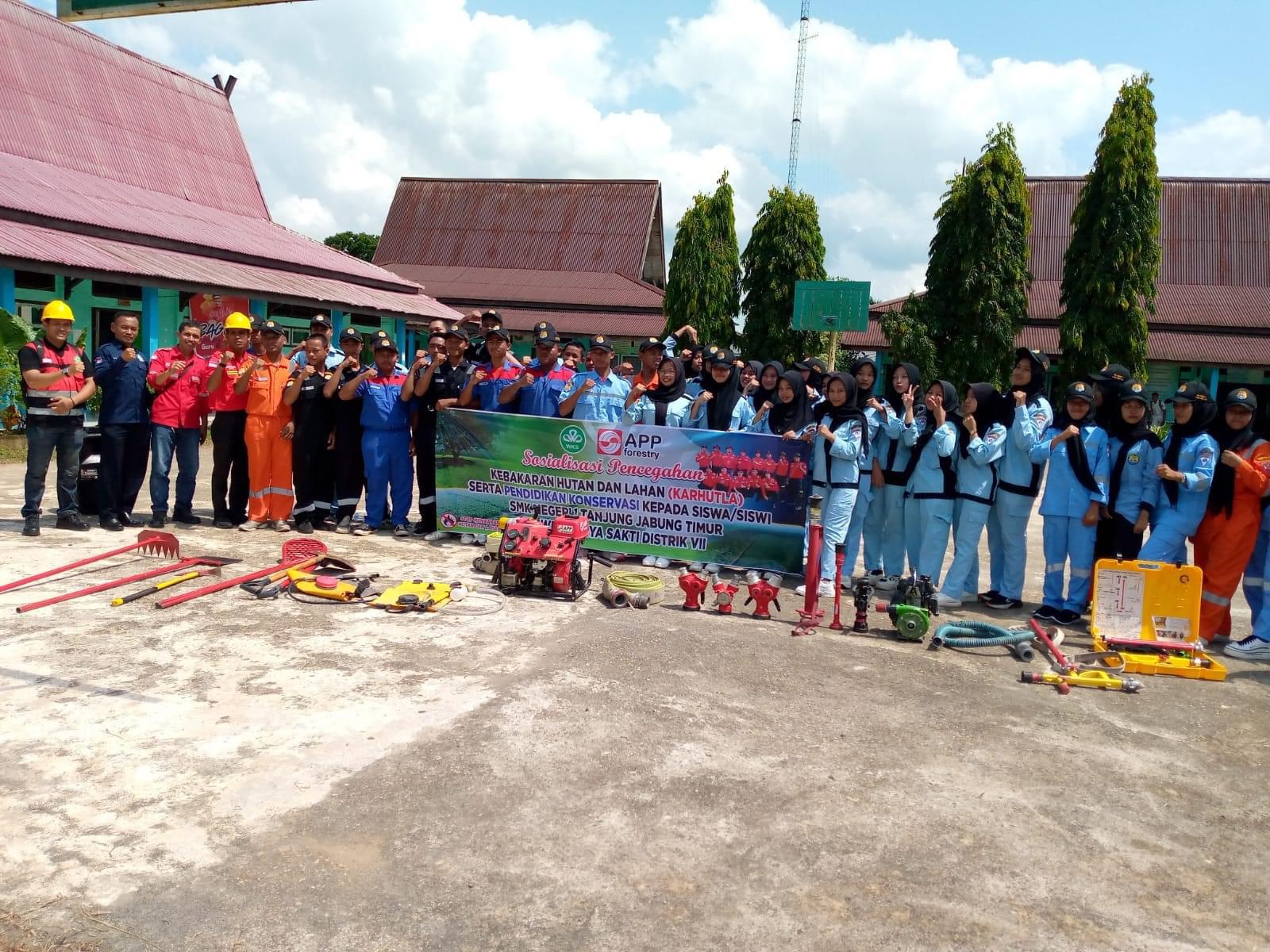 Sosialisasi Pencegahan Kebakaran Hutan dan Lahan oleh PT.WKS