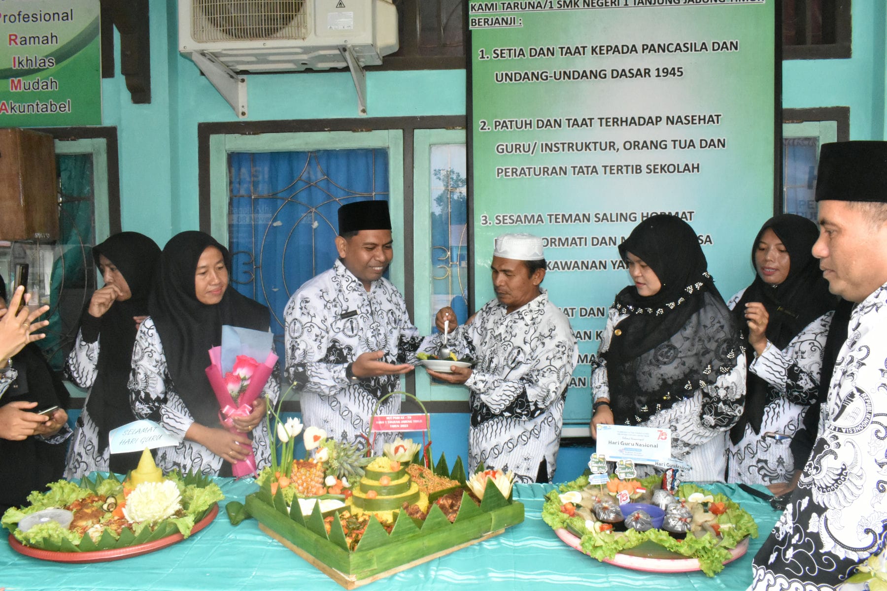 Peringatan Hari Guru Nasional Tahun 2023 dan HUT PGRI ke-78
