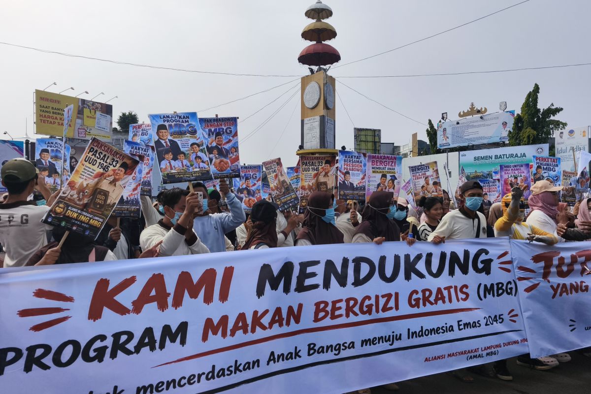 MBG dikorup, tapi mengapa Presiden Prabowo tetap pertahankan?